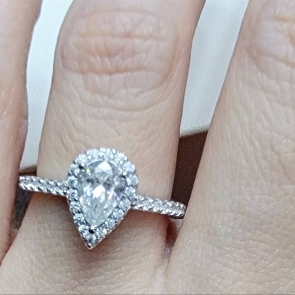 1.5ct Pear Cut Halo Moissanite Diamond Wedding Engagement Ring - Picture 10 of 12